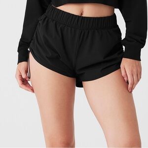 Alo Cinch It Up Shorts